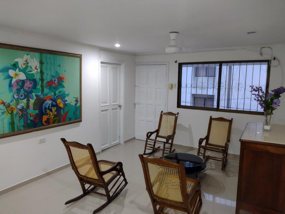 Clementina Hostel Cartagena Eksteriør bilde